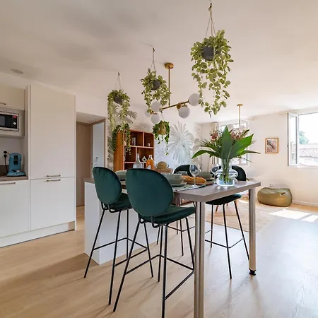 La Foret Vierge - Nature Refuge * Nîmes